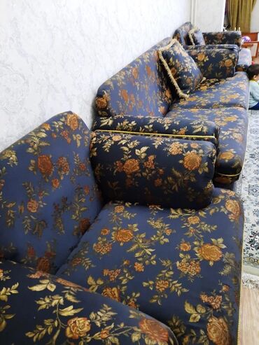 диван из палет: Продается мягкая мебель (б/у), пр-во Беларусь, сборка местная, в