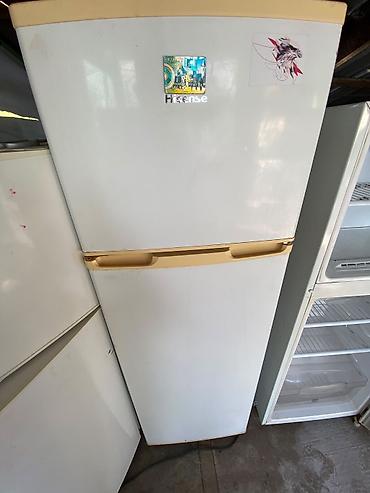 Холодильник Hisense, двухкамерный, с верхней морозильной камерой. - at lalafo.kg Холодильник Hisense, двухкамерный, с верхней морозильной камерой. -