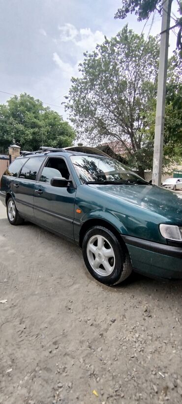 Volkswagen: Volkswagen Passat CC: 1994 г., 2 л, Механика, Бензин, Универсал
