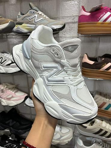 Patike: New Balance 9060 patike
36-41
4500 din
K💜 na lalafo.rs — 9 Patike: New Balance 9060 patike
36-41
4500 din
K💜 — 9