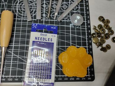 Другое: Набор по работе по коже в наборе есть пробойники разные заклепник — 3