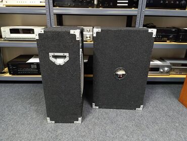 Zvučnici i stereo sistemi: UM hpa 15 300 lucifer Mocni razglasi sa basevima 15 incha- 39 cm sa — 6