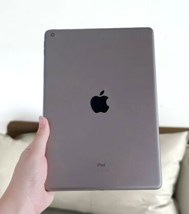 rəsmi 14 c: İşlənmiş Apple iPad 9 (2021), 10,2", 64 GB, Ödənişli çatdırılma