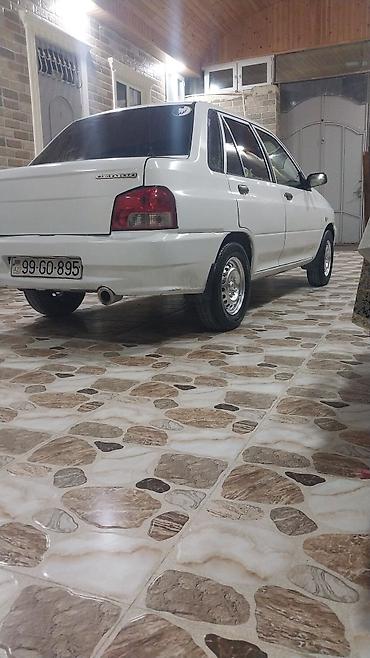 tiba: Saipa Tiba: 1.3 l | 2013 il 227000 km Sedan — 1