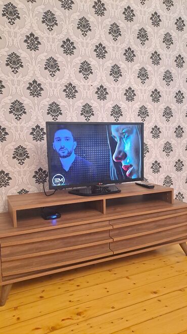 автомобильный телевизор: Телевизор LG 32"