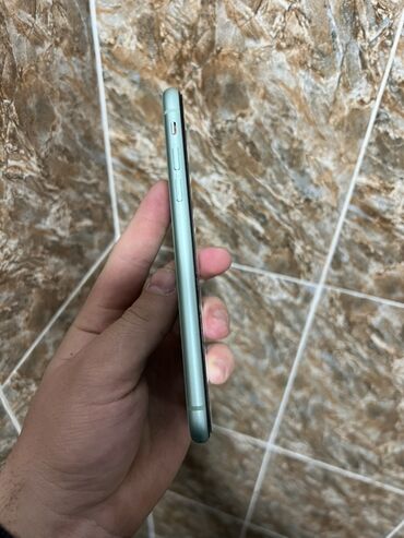 Apple iPhone: IPhone 11, Б/у, 128 ГБ, Зеленый, Защитное стекло, Чехол, 76 % — 6