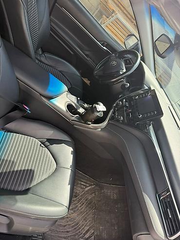 для салона авто: Toyota Camry: 2022 г., 2.5 л, Автомат, Бензин, Седан — 2