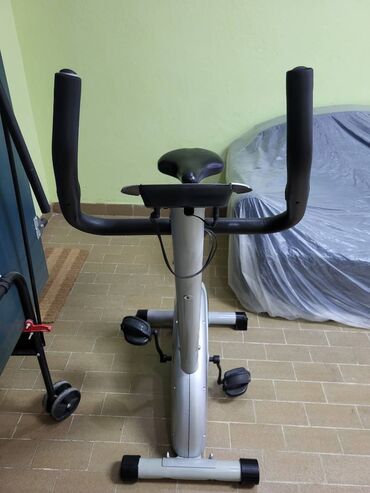 Sobni bicikli: Sobni bicikl marke Relax, idealan za kardio trening kod kuće — 8