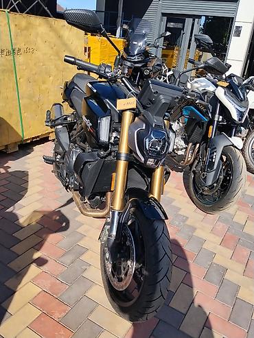 qj motor: Мотоцикл QJMotor SRK (уличный нейкед) Особенности и оснащение: - — 2