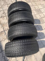 центр шины: Шины 225 / 50 / R 18, Зима, Б/у, Комплект, Легковые, Япония, Bridgestone
