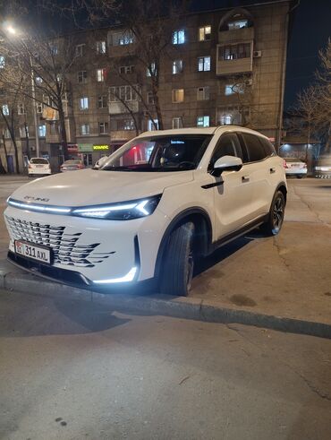 Другие автомобили: BEIJING X7 (кроссовер), белый цвет кузова - Современный дизайн — 6