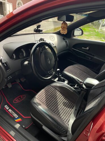 Kia: Kia Ceed: 1.4 l | 2007 il Hetçbek — 11