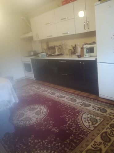 75 м², 4 комнаты, Кухонная мебель