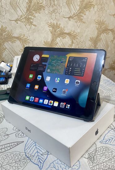 ноутбуки бу в Кыргызстан | Ноутбуки и нетбуки: Ipad 8(32гб) generation Wi-Fi С коробкой. Без зарядки . Пользовался