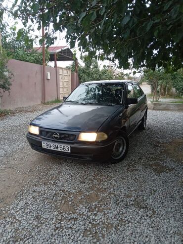 запчасти опель вектра б: Opel Astra: 1.6 l | 1998 il 400100 km Hetçbek