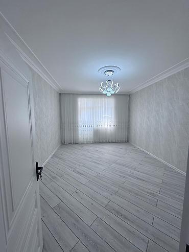 panel evler: Yeni Günəşli Massiv D, 3 otaqlı, Yeni tikili, m. Həzi Aslanov, 94 kv. m — 3