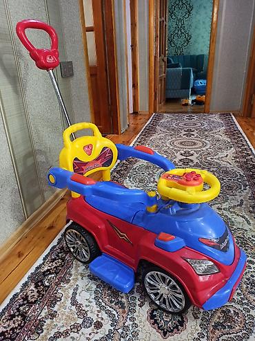 Uşaq dünyası: Uşaq üçün “Magic Car” ayaqlanan və itələmə tutacaqlı maşın - Rənglər — 2