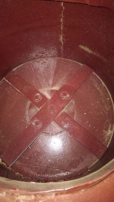 нашли кошку: Продаю дробилку одна фазную универсальную дробилку дробит кукурузник и