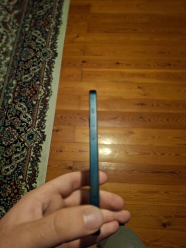 Apple iPhone: IPhone 13, 128 GB, Midnight, Barmaq izi, Simsiz şarj, Face ID — 8