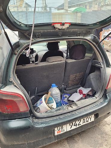 салон т5: Toyota Yaris: 2001 г., 1.3 л, Автомат, Бензин, Хэтчбэк — 7
