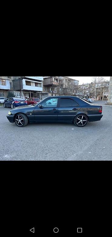 c 200 mercedes: Mercedes-Benz C-Class: 2 l | 1999 il Sedan — 3
