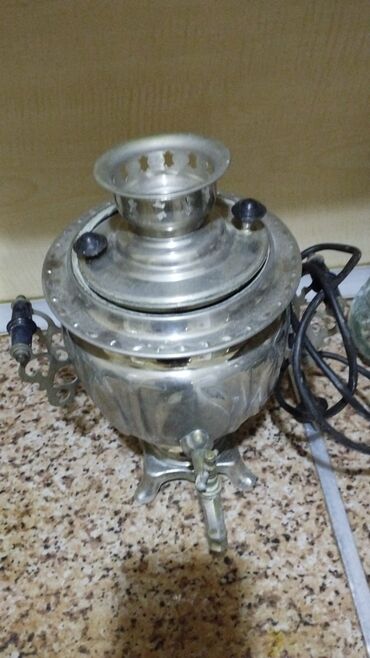 Qida məhsulları: İşlənmiş Elektrik Samovar, 6 l
