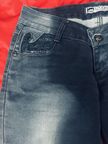 Cinslər: Cinslər, Bershka, L — 4