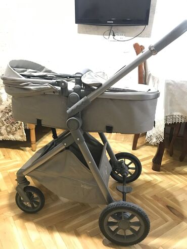 Nənnilər: Kalyaska 110 azn tecili satilir hec bir prablemi yoxdu yaxsi