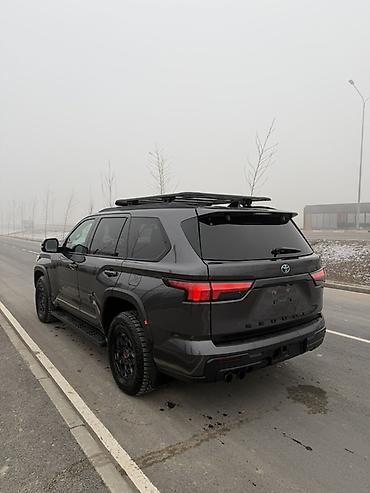 Toyota: Toyota Sequoia: 2022 г., 3.5 л, Гибрид, Внедорожник — 3