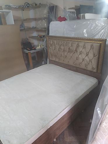Çarpayılar: İşlənmiş, İkinəfərlik çarpayı, Bazasız, Matras ilə, Siyirməsiz — 1