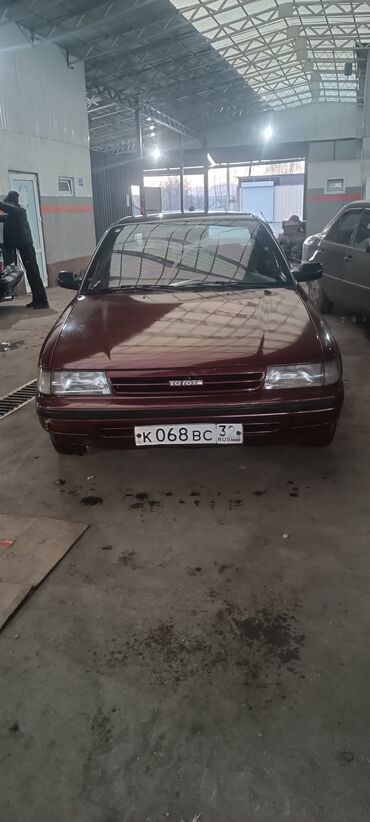 тоета превиа: Toyota Carina: 1990 г., 1.6 л, Механика, Бензин, Седан