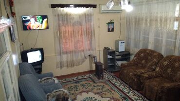 Həyət evləri və villaların satışı: 4 otaqlı, 5 kv. m, Orta təmir — 10