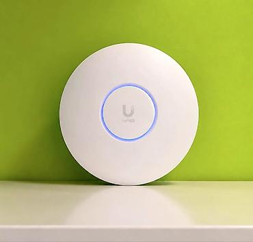 unifi: Ubiquiti UniFi U6+ – yüksək performanslı, yeni nəsil WiFi 6 (802.11ax) — 1