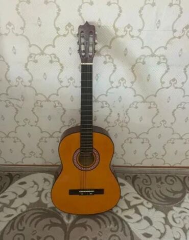 Bas gitaralar: Klassik gitara, Yeni, Ödənişli çatdırılma