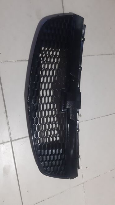 задний бампер мазда: Avtomobil üçün ön radiator barmaqlığı. - Rəng: parlaq qara - Dizayn