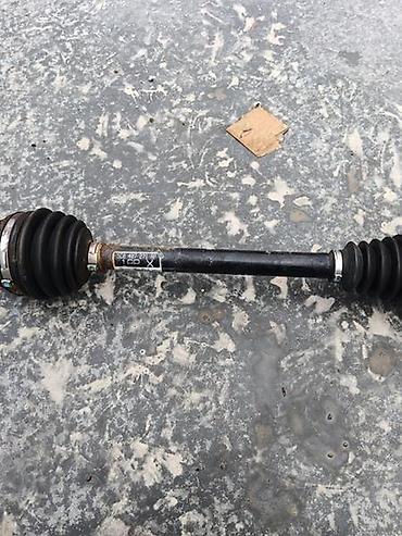 brodic za prihranu ribe: POLUOSOVINA ZA VOLKSWAGEN BUBA, JETTA OD 2008. DO 2020. GOD. - 5C0 407 — 1
