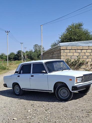 qaz 53 su maşını: VAZ (LADA) 2107: 1.6 l | 2007 il 22297 km Sedan — 4