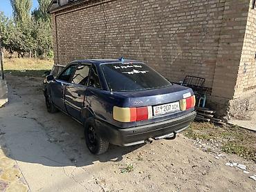 Audi: Audi 80: 1988 г., 1.8 л, Кол менен иштөөчү, Бензин, Седан — 4