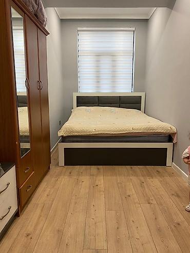 metro genclik kiraye evler: 3otaqlı mənzil – təmirli və mebellə Plan: - Geniş yataq otağı: iri — 2