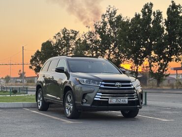 набор ключ для машины: Toyota Highlander: 2019 г., 3.5 л, Автоматические, Бензин, Внедорожник