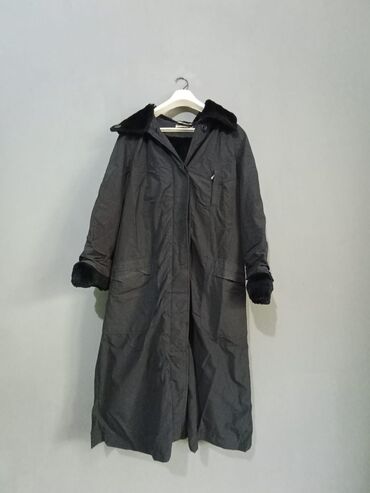 Cinslər: 48z50Qadıni üçün uzun qış paltosu - Rəng: tünd boz/qartal qara