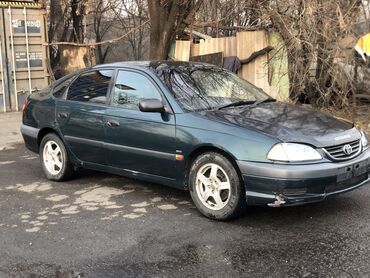 Toyota: Toyota Avensis: 2002 г., 1.8 л, Автомат, Бензин, Хэтчбэк