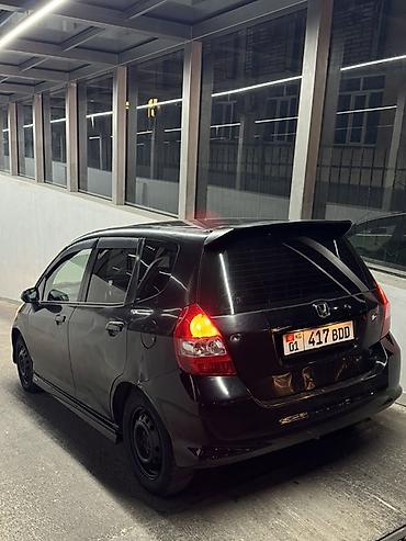 Honda Fit: 2004 г., 1.3 л, Автомат, Бензин, Хэтчбэк
