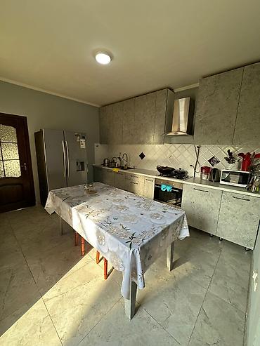 Долгосрочная аренда домов: 250 м², 6 комнат — 12