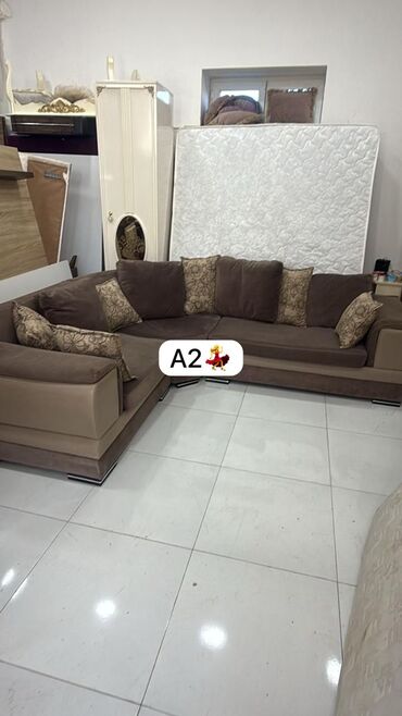 Divan və masa dəstləri: Künc divan, Qonaq otağı üçün, Açılmayan — 2