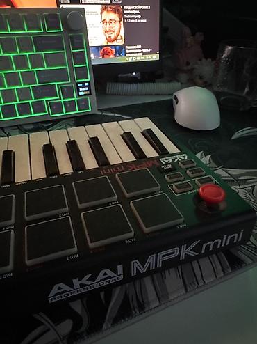 jbl pulse 5: Akai mpk mini
в хорошем состоянии 
все работает четко,как новая — 4