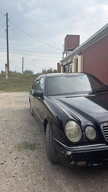 maşın satisi: Mercedes-Benz E-Class (W210) sedan - Kuzov: 4 qapılı sedan, qara rəng — 6