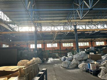 Anbar və emalatxanalar: Razində, Heydər Əliyev prospektinə yaxın əsas yoldan 250 metr — 12