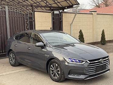 BYD: BYD Qin: 2020 г., 1.5 л, Вариатор, Электромобиль, Седан — 3