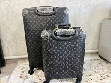 дорожные сумки на колёсах бишкек: Чемодан, Новый, Материал: Полиэстер, Большой (более 70 л)